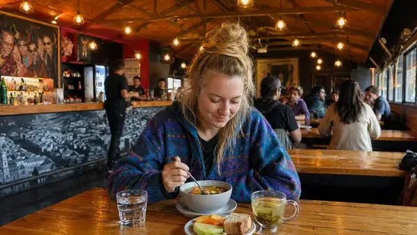 Come ligero y mantente hidratado