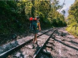 🛡️ 3. É seguro viajar sozinho pelo Peru?