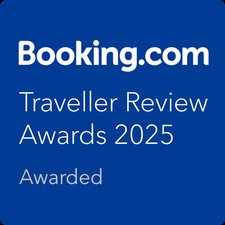 Prêmio Booking Traveler Review 2025 concedido ao Pariwana Hostels.